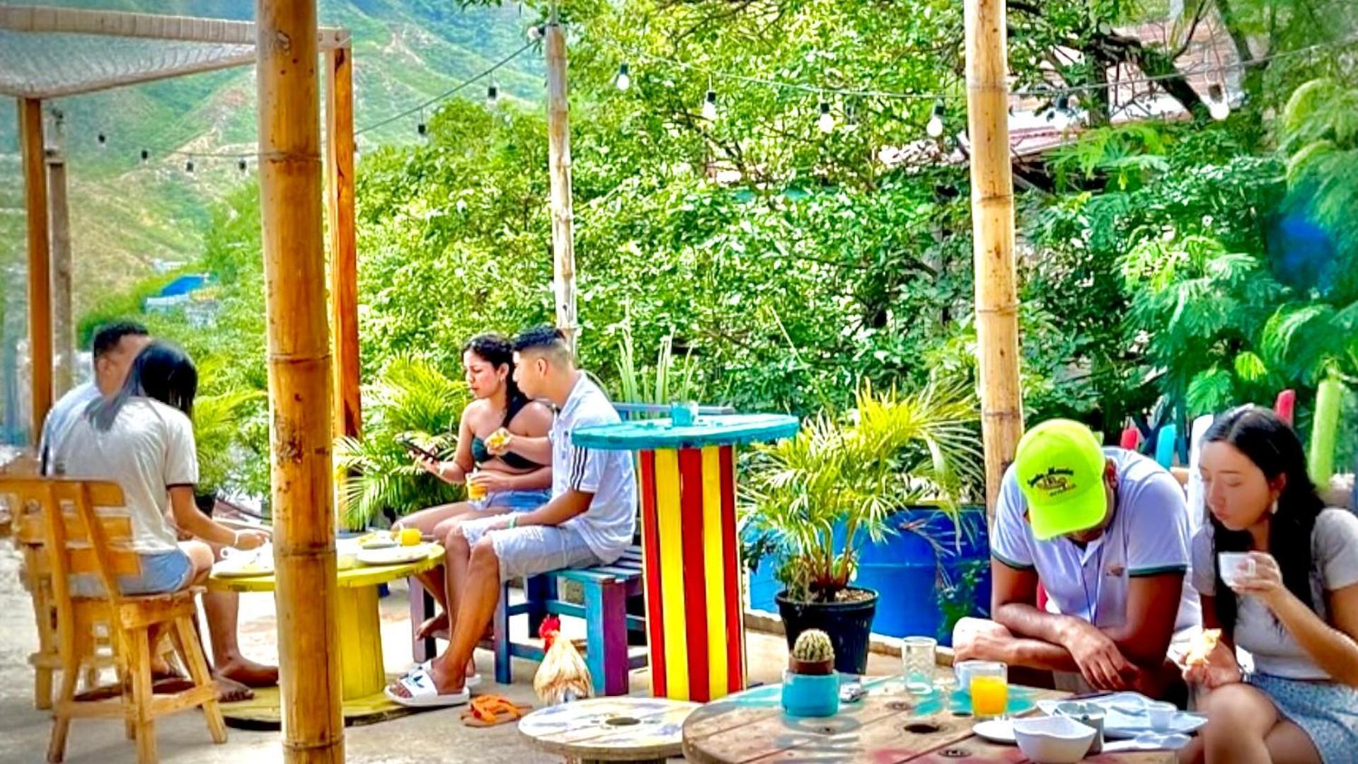 Tamarindo Beach Hostel 타강가 외부 사진